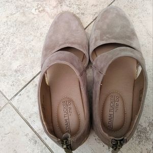 Adam Tucker by Me Too Athena Suede Wedges size 6.5 Tan in color.